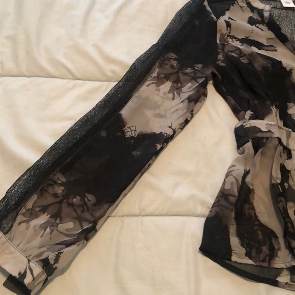 Arden B sheer blouse - Picture 3 of 3